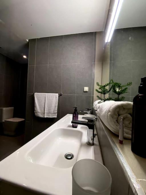 Luxurious Golf & Sea View Beach Apartment With Pool Access - Tamourrit, Taghazout Bay Esterno foto